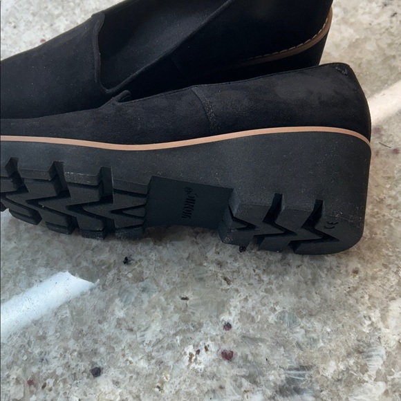 Shoes - Picture 4 of 4